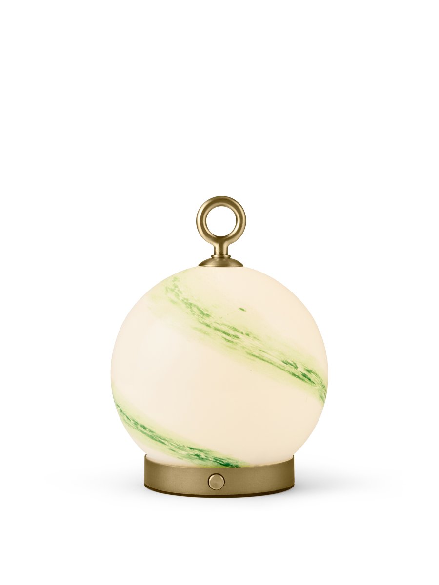Stockholm 20cm Vert portable De Halo Design - Grâce à la fonction de gradation, il est polyvalent et adapté à toutes les occasions, ce qui en fait un détail de décoration intérieure élégant et pratique.