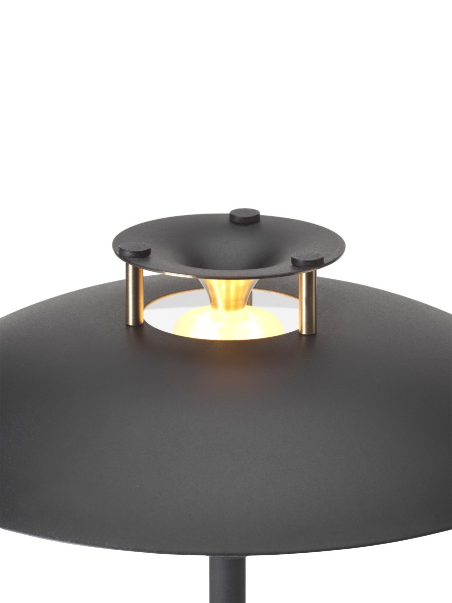 Stepp One-Two -Three 30cm Noir portable De Halo Design - La lampe a un indice de protection IP45 et est donc protégée contre l'humidité et la poussière.