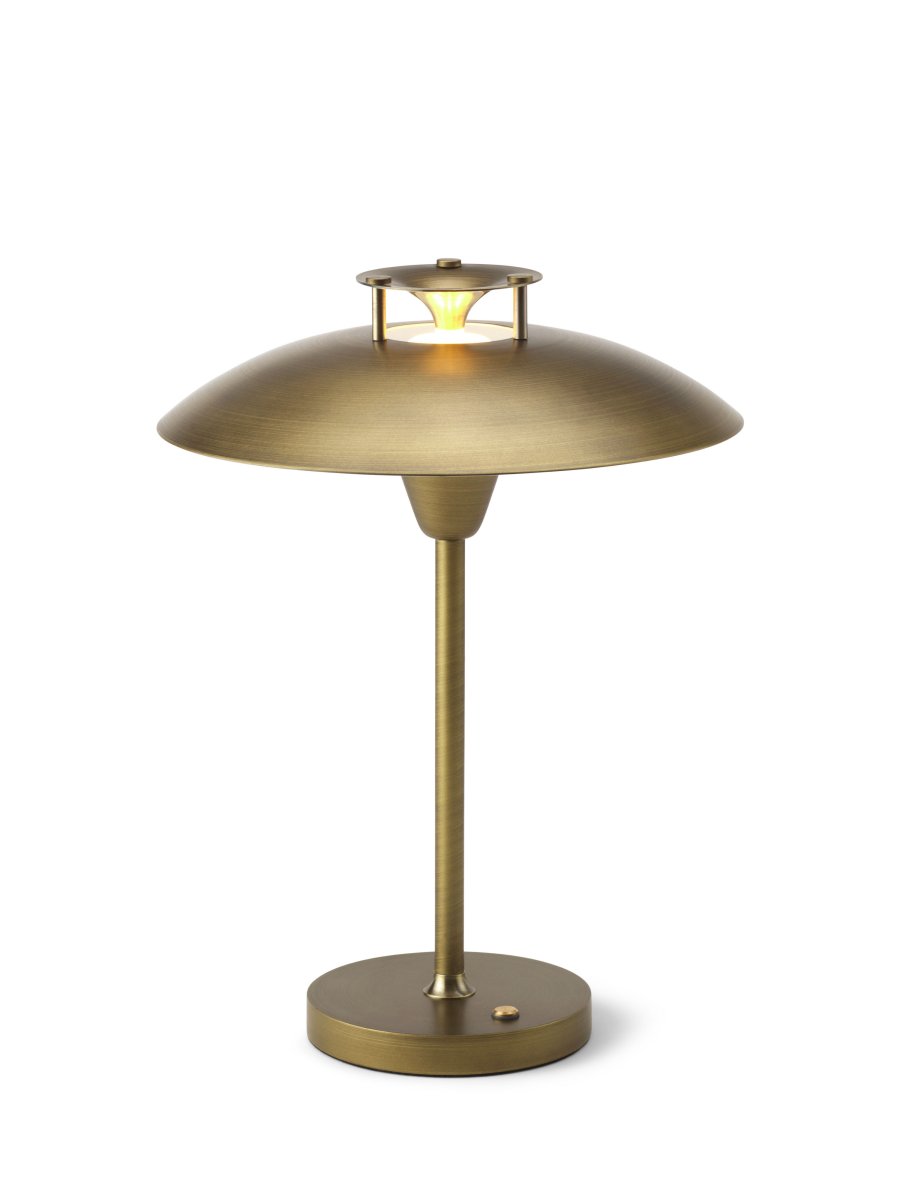 Stepp One-Two -Three 30cm Antique portable De Halo Design - La lampe a un indice de protection IP45 et est donc protégée contre l'humidité et la poussière.