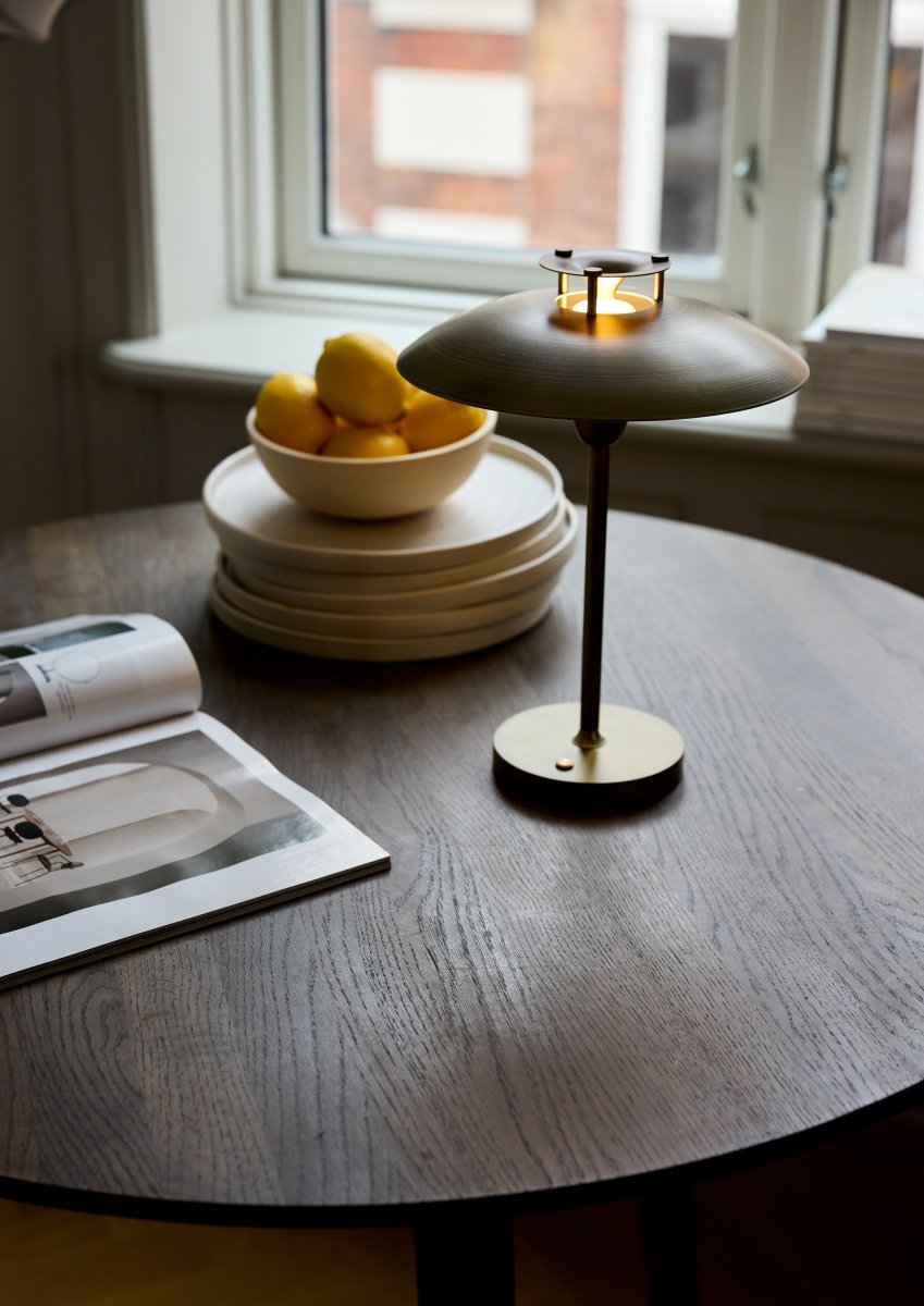 Stepp One-Two -Three 30cm Antique portable De Halo Design - La lampe a un indice de protection IP45 et est donc protégée contre l'humidité et la poussière.