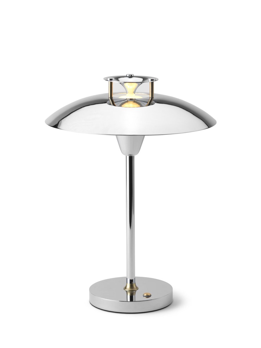 Stepp One-Two -Three 30cm Chrome portable De Halo Design - La lampe a un indice de protection IP45 et est donc protégée contre l'humidité et la poussière.