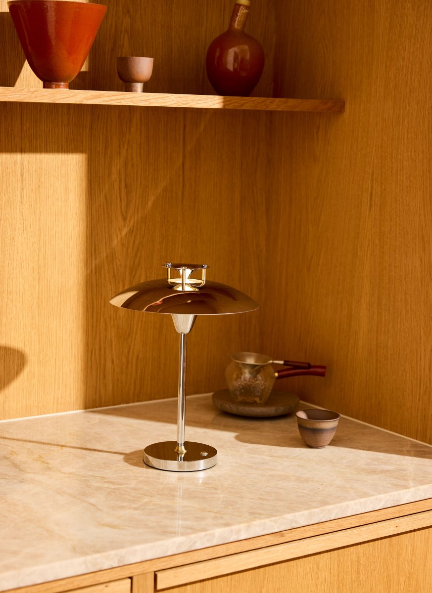 Stepp One-Two -Three 30cm Chrome portable De Halo Design - La lampe a un indice de protection IP45 et est donc protégée contre l'humidité et la poussière.