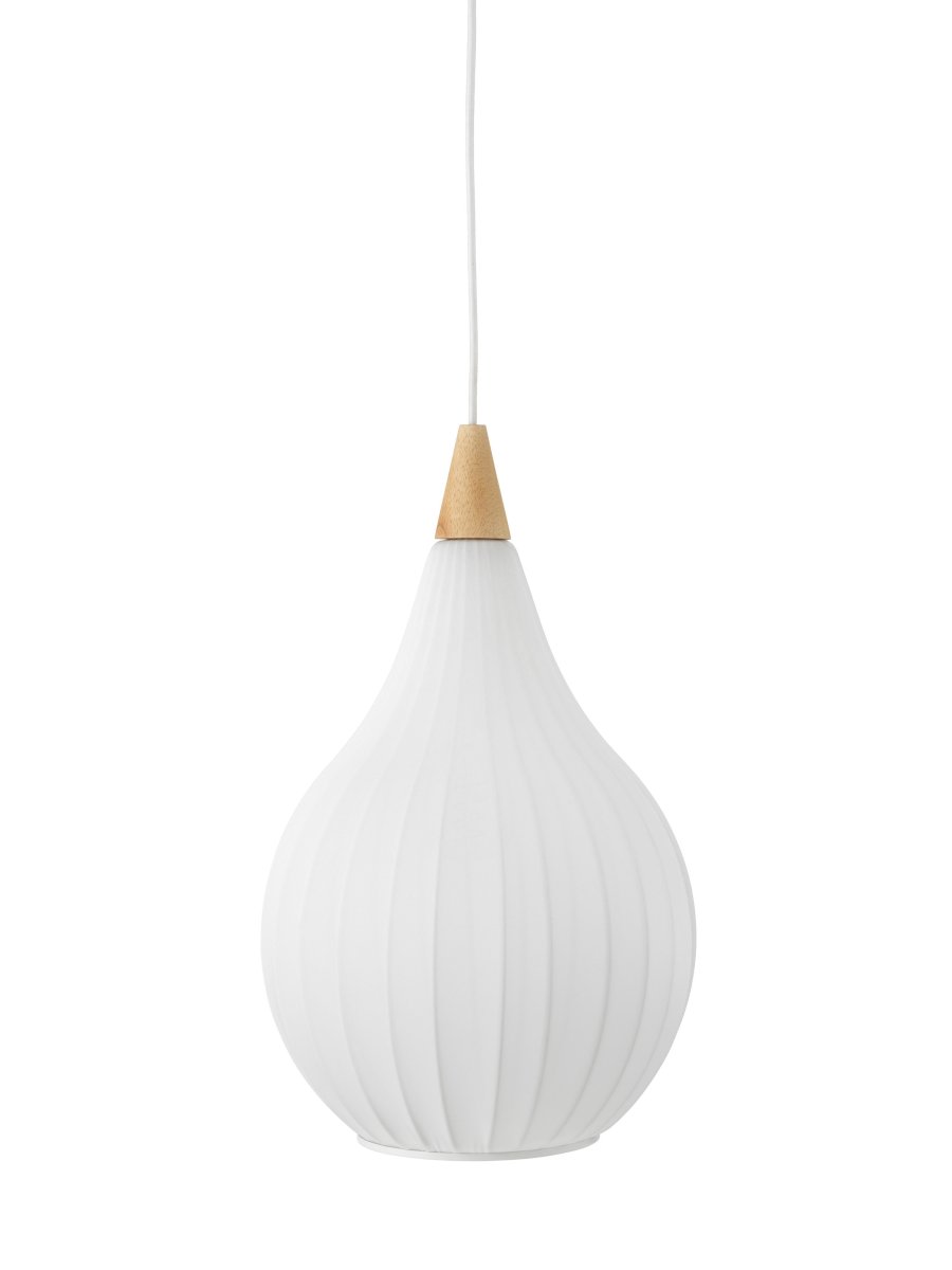 Drops Ø30 Blanc suspension De Halo Design - La combinaison du bois, du textile et du métal crée une belle atmosphère dans la pièce.