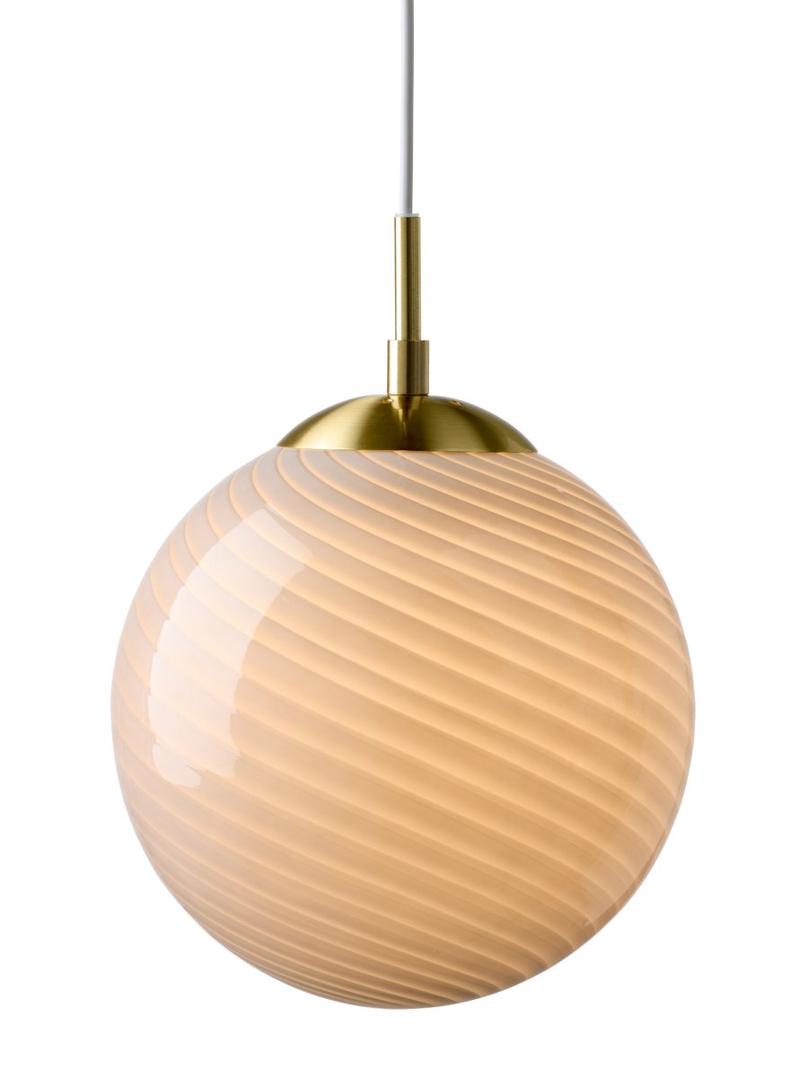 Candy Ball Ø30 Gris suspension De Halo Design - Son abat-jour rond en verre gris soufflé à la bouche présente un motif tourbillonnant décoratif qui lui confère un caractère unique.