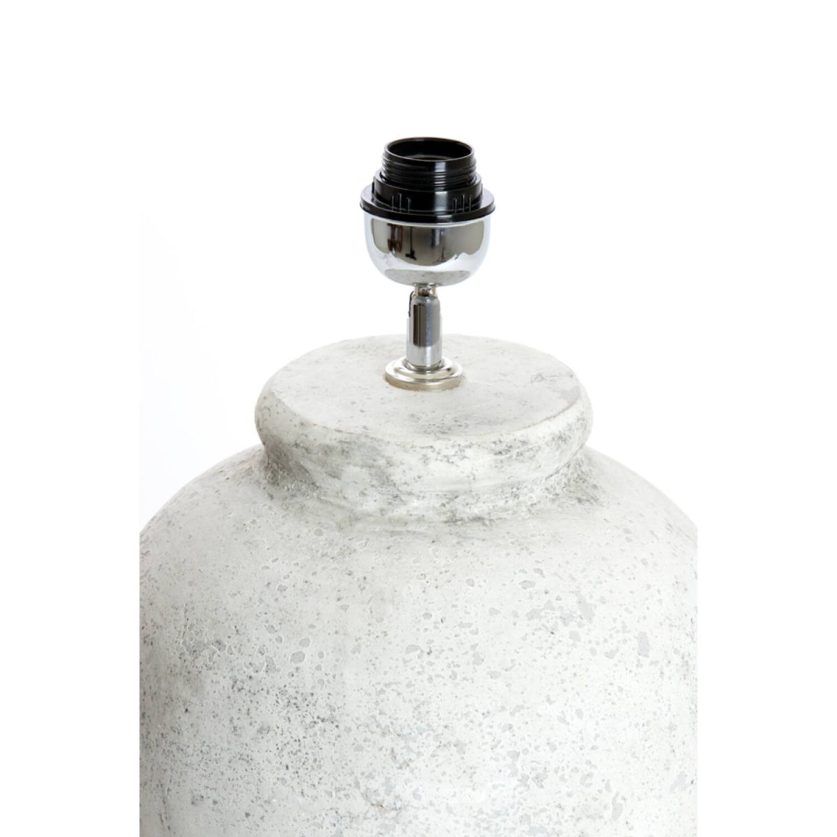 Vesevius 55cm Gris clair pied de lampe De Light & Living - Ce pied de lampe en céramique massif présente une belle finition gris clair et une forme légèrement arrondie, créant une allure harmonieuse et élégante.