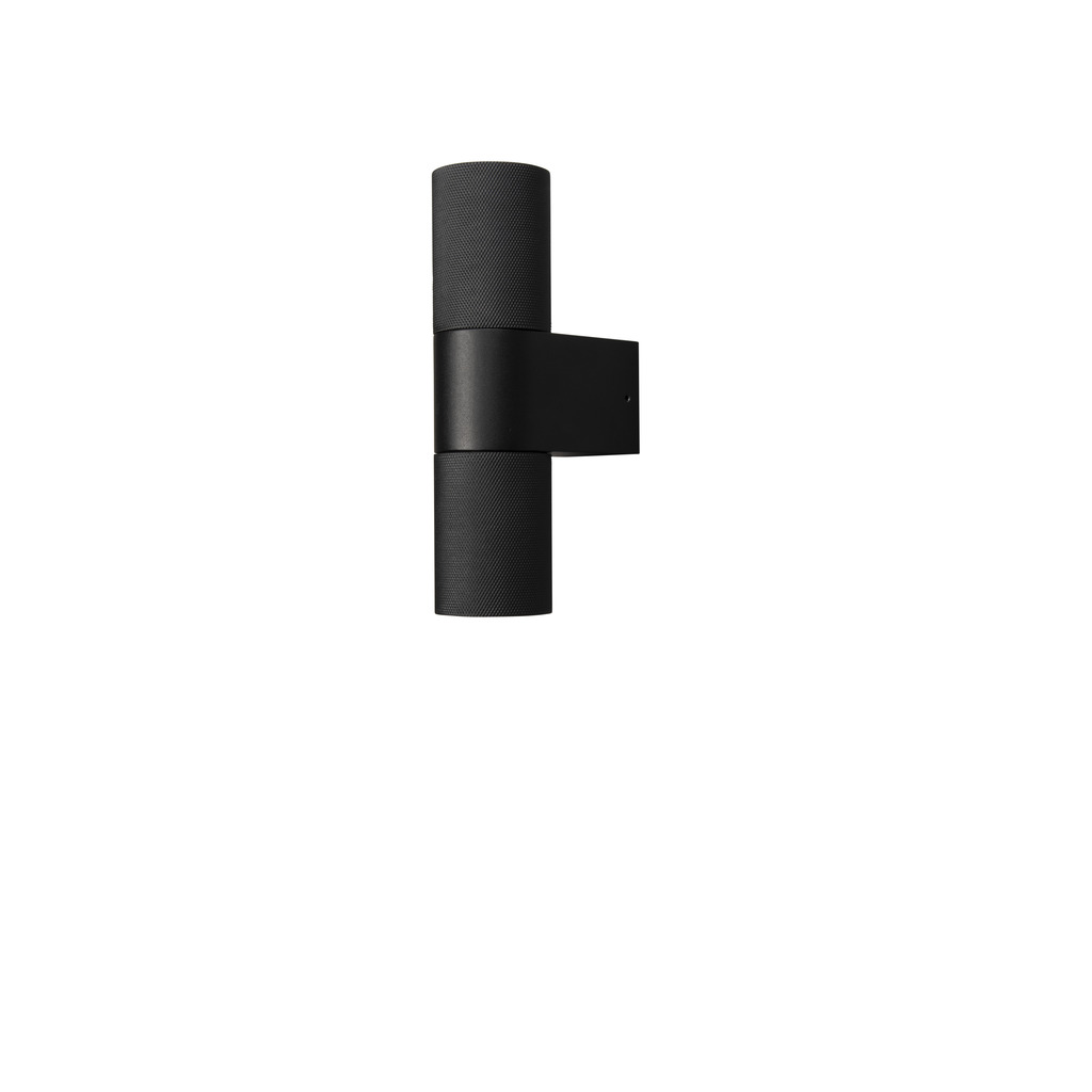 Temi Noir lampe d’extérieur De Konstsmide - Le design minimaliste et arrondi ajoute une touche sophistiqu&eacute;e et cr&eacute;e un beau jeu de lumi&egrave;re qui met en valeur la fa&ccedil;ade.