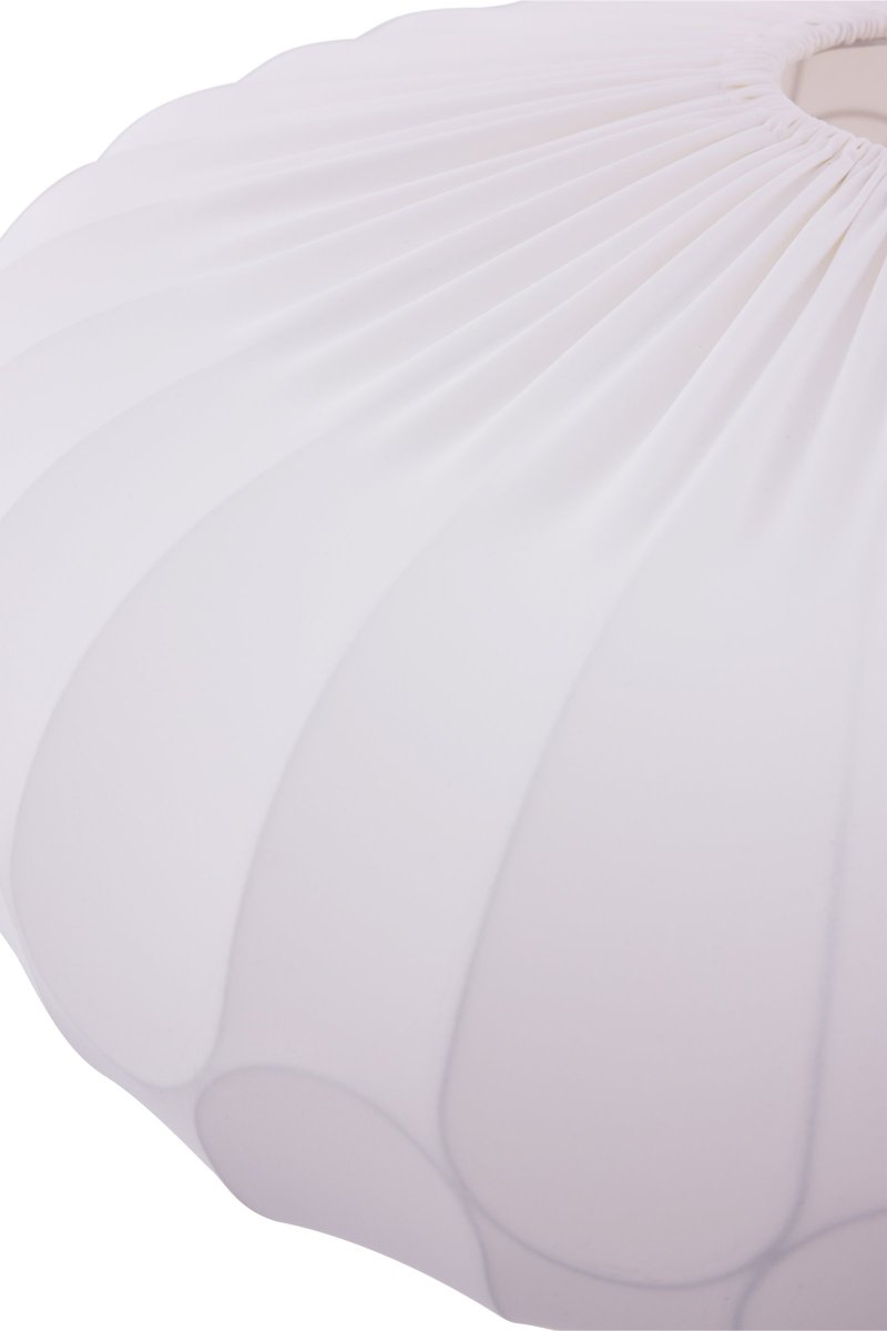 Bladverk Abat-Jour S/Suspension Ø70 Blanc suspension De Globen Lighting - L'abat-jour peut &ecirc;tre utilis&eacute; en suspension ou en plafonnier, vous permettant de choisir la source lumineuse et la suspension (vendues s&eacute;par&eacute;ment) selon vos besoins.
