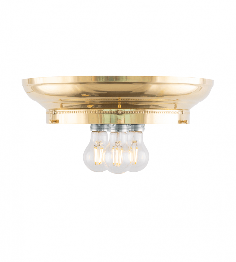 Fröding 300 Laiton De Karlskrona lampfabrik - Lampan &auml;r f&ouml;rsedd med tre ljusk&auml;llor f&ouml;r en j&auml;mnare och behagligare ljusbild, vilket &auml;r s&auml;rskilt viktigt vid anv&auml;ndandet av slipade kristallglas.