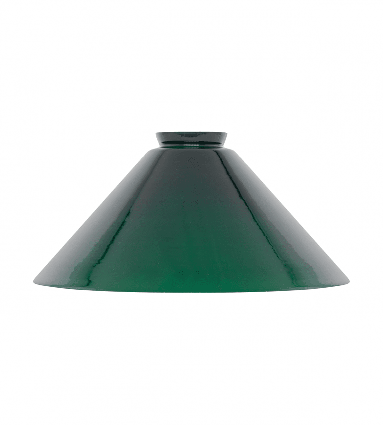 Tall Schoolhouse Glass Shade 60/250 Vert De Karlskrona lampfabrik - Une « entreprise de cordonnerie » classique dont la forme est restée inchangée depuis l'avènement des premières suspensions électrifiées avec câbles.