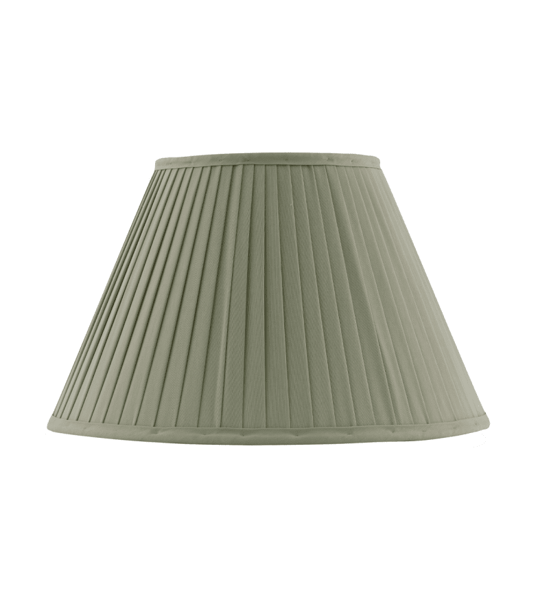  Fabric Lamp Shade 300 Vert olive De Karlskrona lampfabrik - Douille filet&eacute;e ou dans la virole en laiton fournie avec nos lampes de table et de sol.