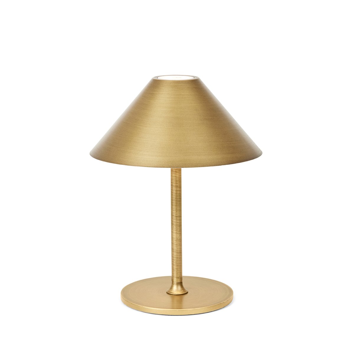 Hygge 20cm Laiton antique portable De Halo Design - Il est classé IP54, ce qui le rend adapté à une utilisation en intérieur et en extérieur (bien qu'il doive être stocké et chargé à l'intérieur).