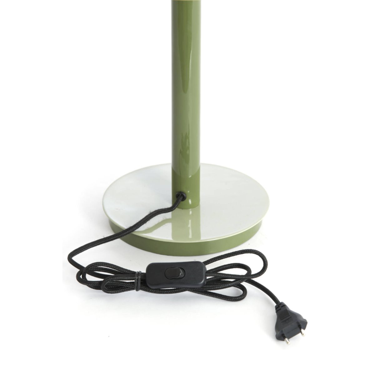 Marivet 48cm Vert lampe de table De Light & Living - Sa forme minimaliste et sa finition brillante lui conf&egrave;rent une allure moderne et &eacute;l&eacute;gante, en faisant un v&eacute;ritable atout d&eacute;coratif dans un salon, sur un bureau ou une table de chevet.