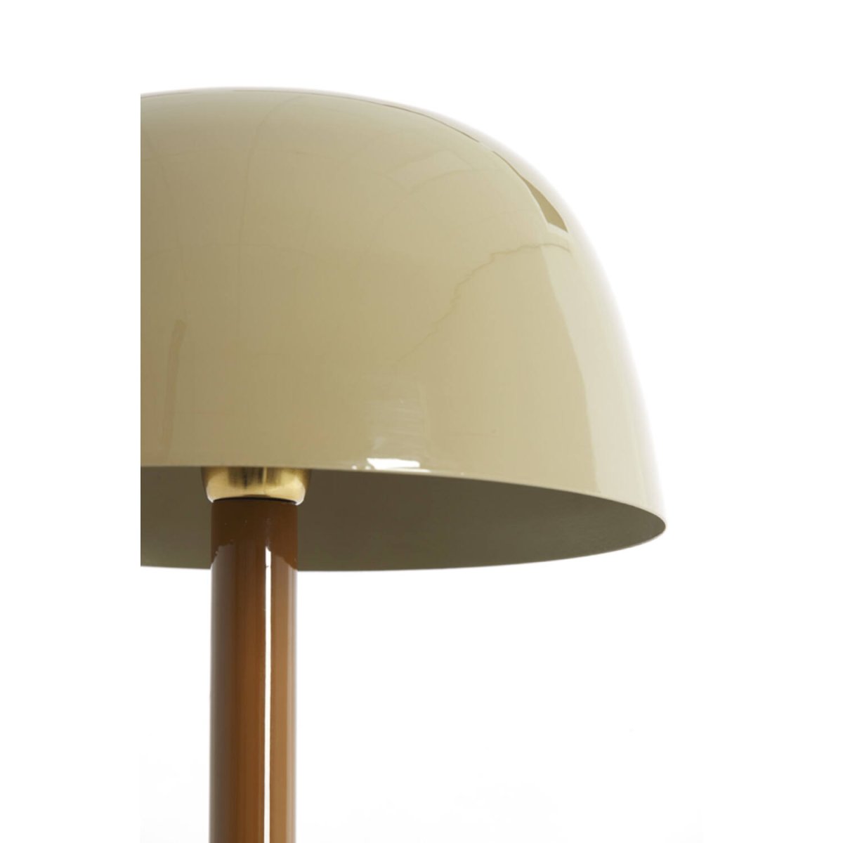 Marivet 48cm Brun lampe de table De Light & Living - Sa forme minimaliste et sa finition brillante lui conf&egrave;rent une allure moderne et &eacute;l&eacute;gante, en faisant un v&eacute;ritable atout d&eacute;coratif dans un salon, sur un bureau ou une table de chevet.