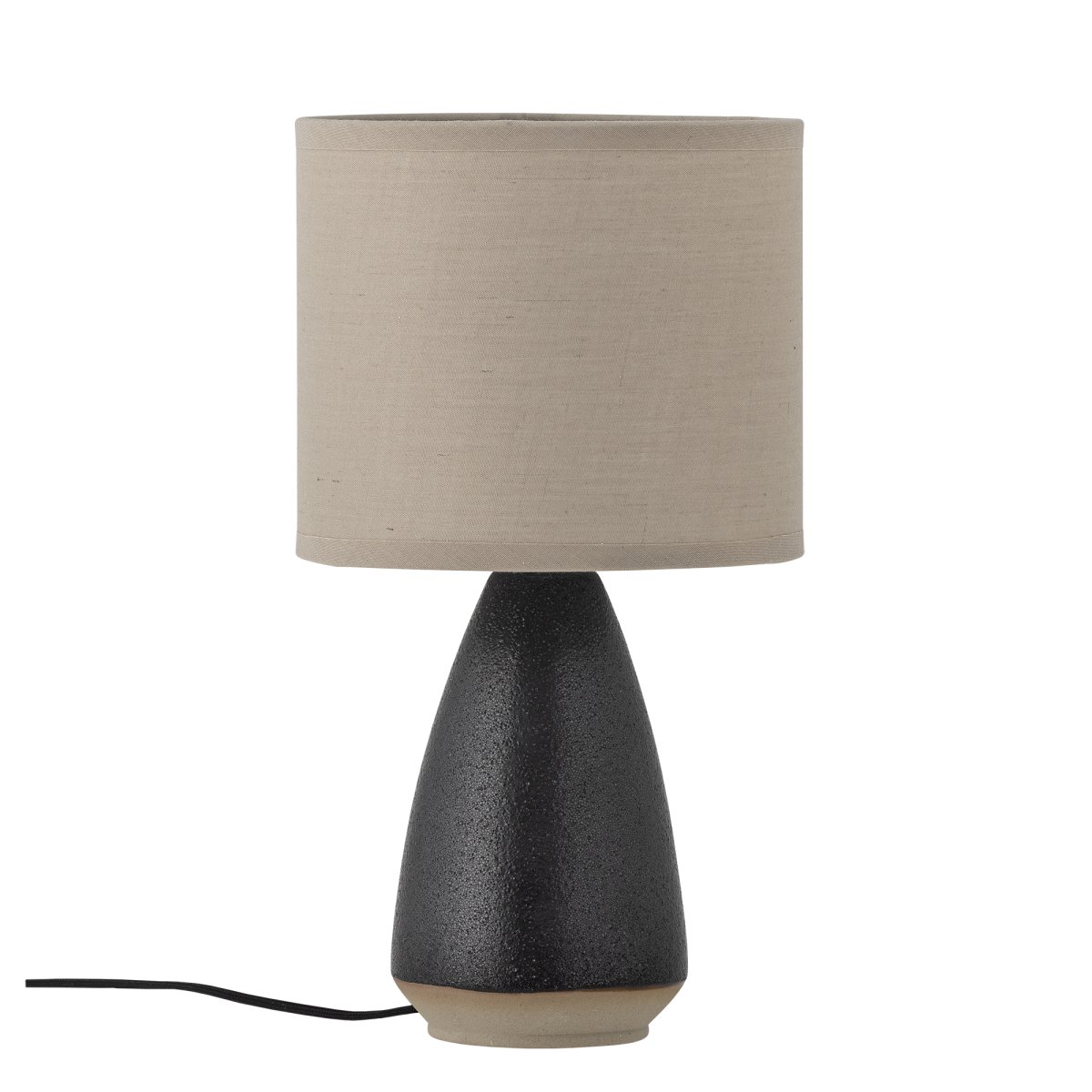 Paprica 28cm Noir lampe de table De Bloomingville - Id&eacute;ale sur une biblioth&egrave;que, une &eacute;tag&egrave;re ou comme petite veilleuse pr&egrave;s du lit, elle diffuse une lumi&egrave;re agr&eacute;able et une touche de personnalit&eacute; malgr&eacute; sa petite taille.