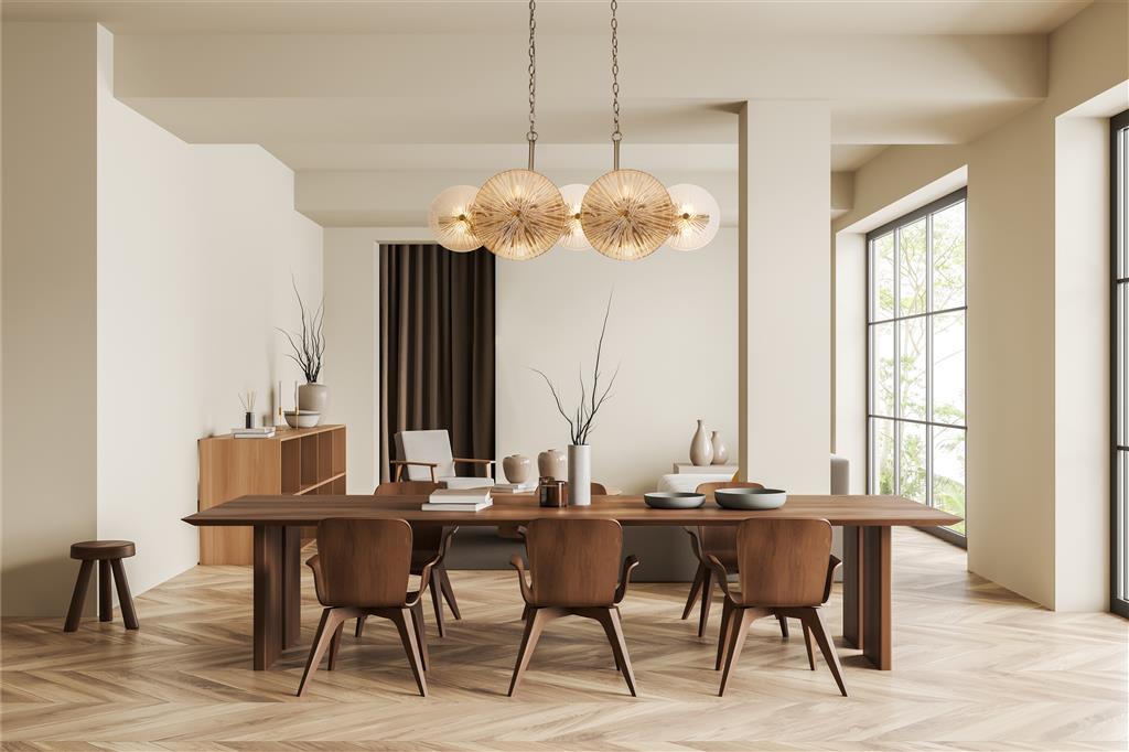 Wagon Wheel 90cm Bronze suspension De Searchlight - Avec sa largeur de 90 cm, sa finition bronze &eacute;l&eacute;gante et ses plateaux en verre uniques en verre clair et ambr&eacute;, il devient rapidement le point central de la pi&egrave;ce - parfait au-dessus de la table &agrave; manger, dans la cuisine ou dans le salon.