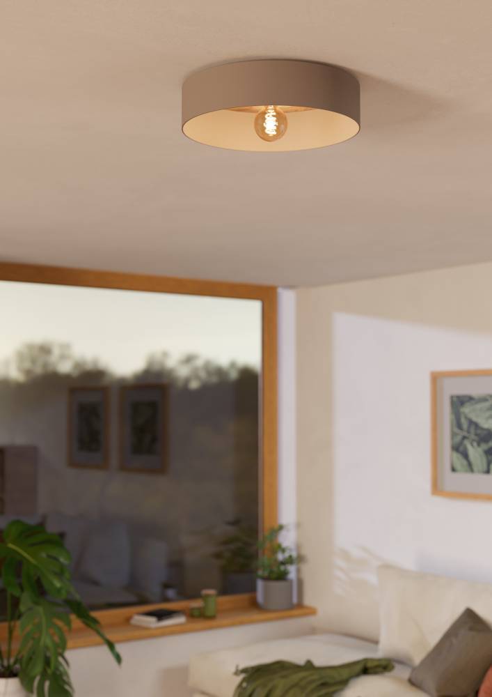 Duaia Ø42 Taupe plafonnier De Eglo - Parfait pour le salon, la chambre ou le couloir, o&ugrave; il ajoute &agrave; la fois style et fonctionnalit&eacute;.