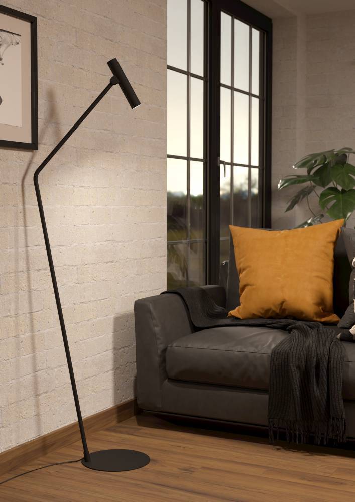Almudaina Noir lampadaire De Eglo - Avec sa forme fine et sa t&ecirc;te lumineuse r&eacute;glable, il est parfait pour cr&eacute;er une lumi&egrave;re dirig&eacute;e sur un canap&eacute;, un fauteuil ou un bureau.
