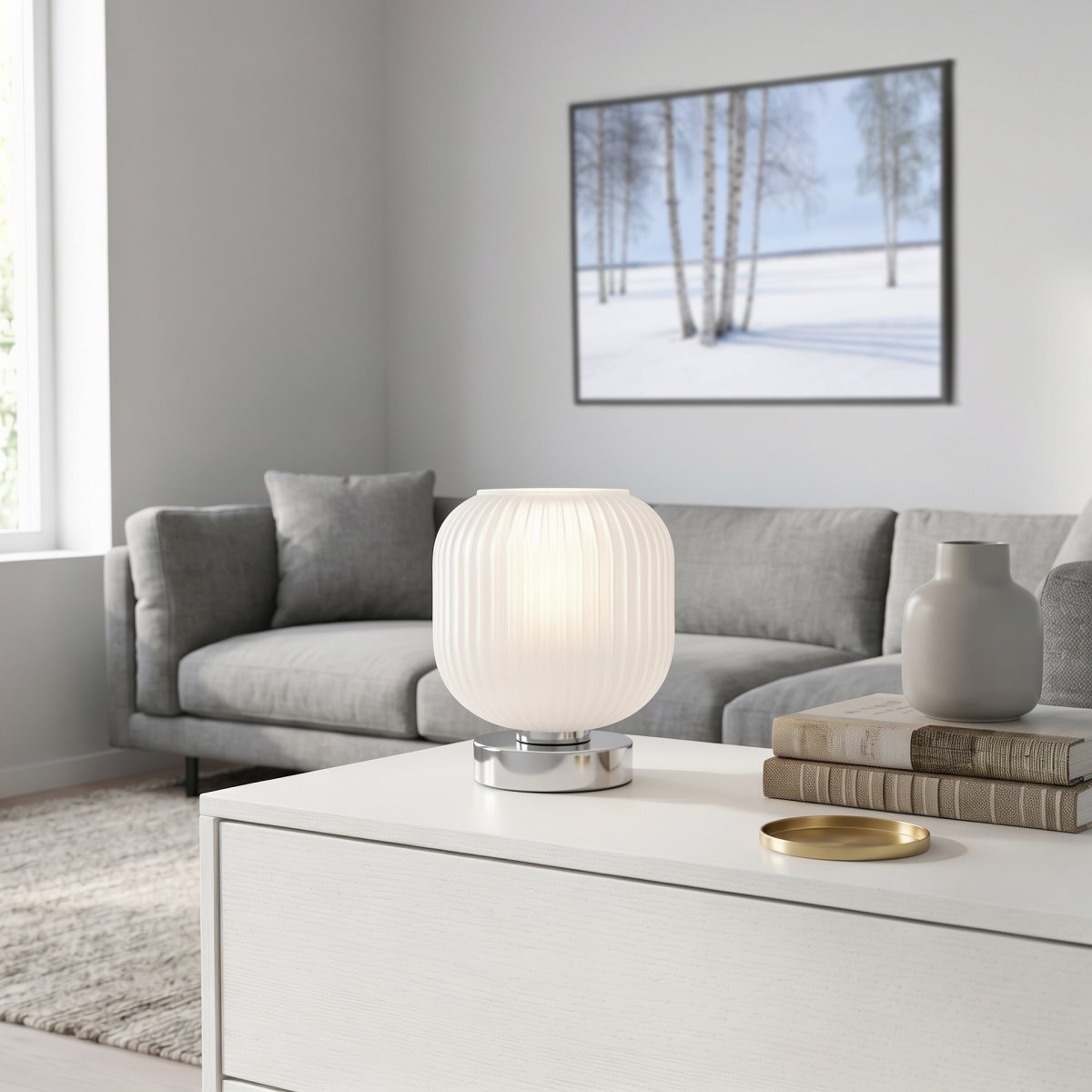 Dasmina 22cm Blanc/chrome lampe de table De Eglo - Grâce à sa palette de couleurs neutres, Dasmina s'intègre harmonieusement dans différents environnements : sur une table d'appoint, une table de chevet, un bureau ou près d'une fenêtre.