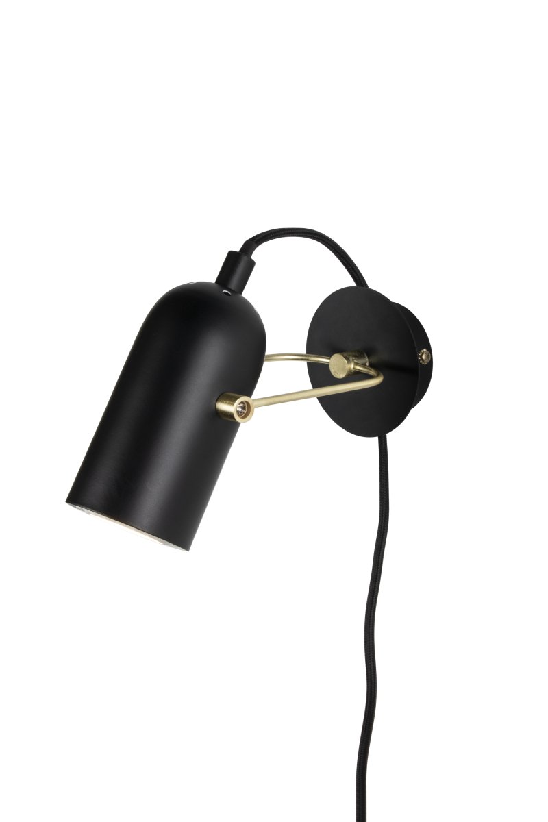 Swan mini Noir lampe de lecture De Globen Lighting - Swan est une applique murale &eacute;l&eacute;gante et moderne aux lignes douces et courbes, con&ccedil;ue par Malin Lundmark.