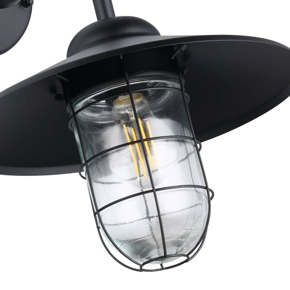 Melgoa Noir lampe d’extérieur De Eglo - Le design d'inspiration rétro de la lampe en fait un ajout élégant à la maison ou au jardin, où elle crée une atmosphère rustique et charmante.