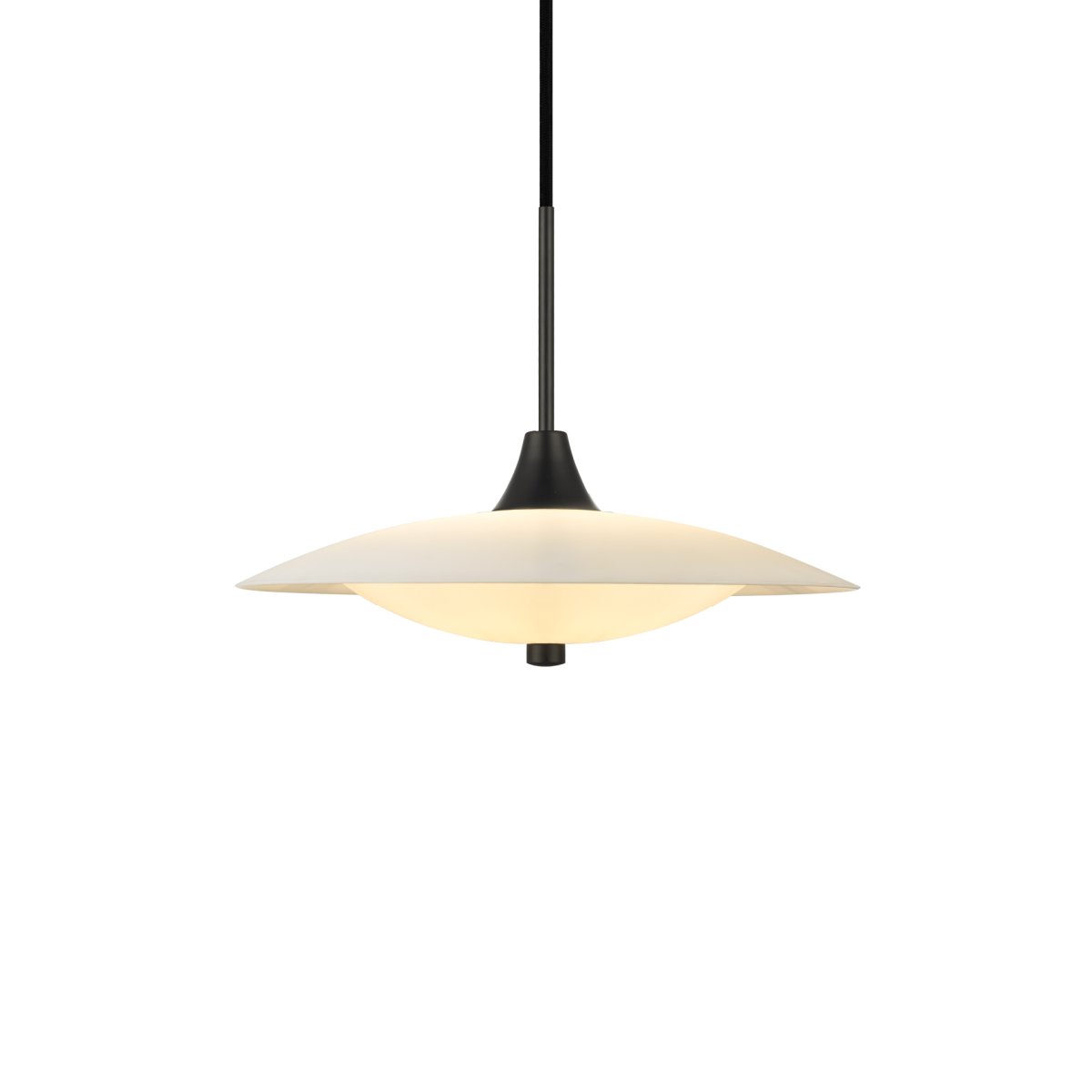 Baroni Ø35 Noir suspension De Halo Design - Les abat-jour offrent une belle lumi&egrave;re non &eacute;blouissante, peu importe o&ugrave; vous placez la lampe.