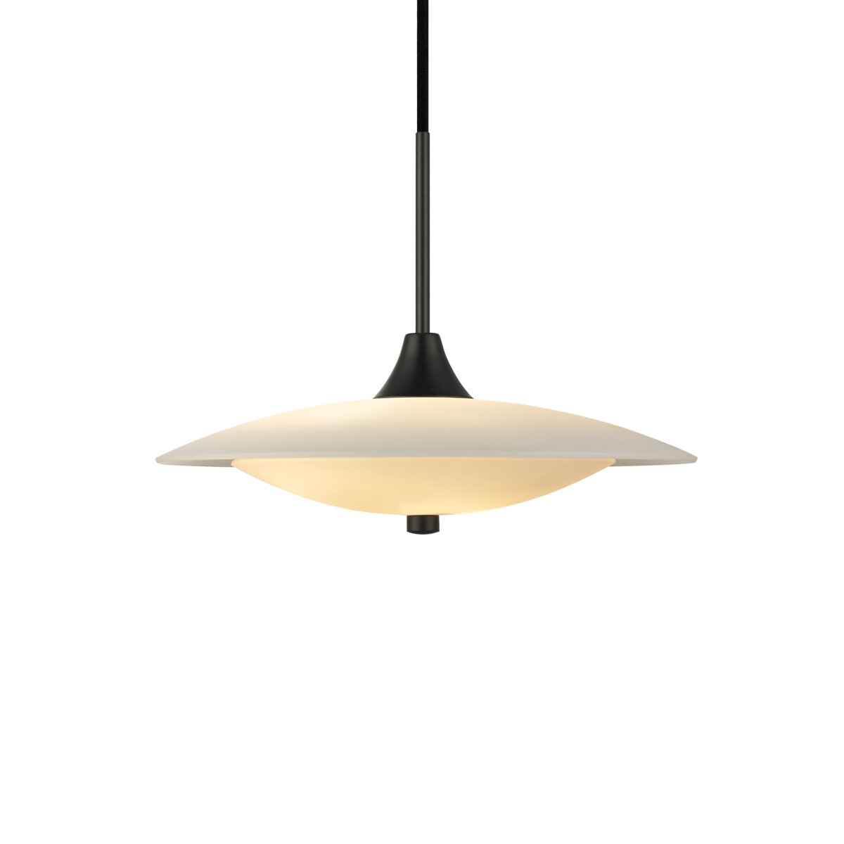 Baroni Ø40 Noir suspension De Halo Design - Les abat-jour offrent une belle lumi&egrave;re non &eacute;blouissante, peu importe o&ugrave; vous placez la lampe.