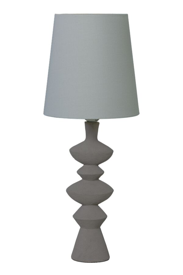 Nina 54cm Gris lampe de table De Aneta Lighting - La lampe de table moderniste Nina avec ses formes intéressantes sera un détail facile à placer et magnifique dans votre maison.