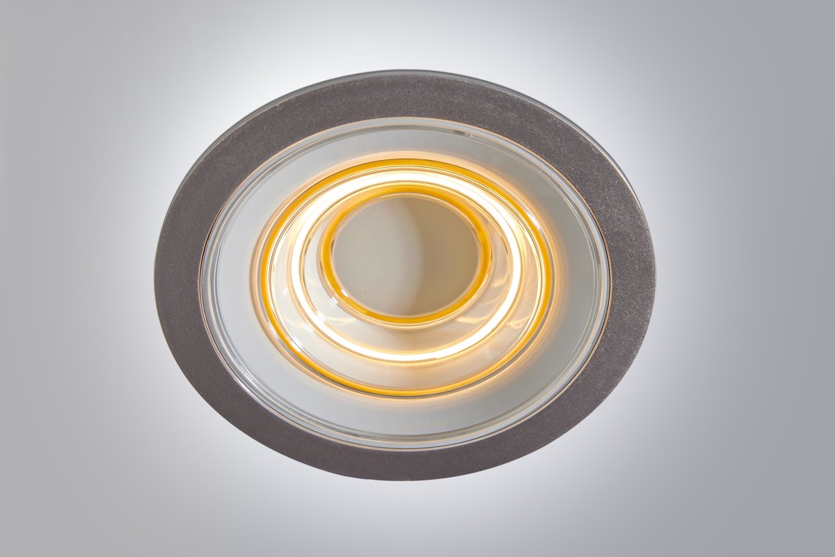 Decor Filament Ripple 9W Aluminium De Ledvance - Dans la premi&egrave;re position, le petit cercle du milieu s'allume, dans la deuxi&egrave;me position, le deuxi&egrave;me cercle s'allume, dans la troisi&egrave;me position, le troisi&egrave;me cercle le plus &agrave; l'ext&eacute;rieur s'allume et dans la quatri&egrave;me position, les trois s'allument en m&ecirc;me temps.