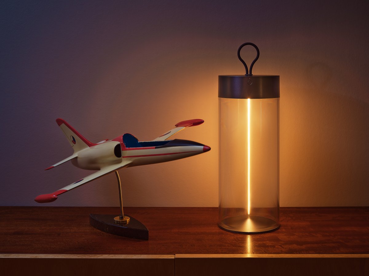 Decor Filament 32cm Gris foncé portable De Osram - La lampe dispose d'un interrupteur tactile avec un variateur int&eacute;gr&eacute; &agrave; 3 niveaux.