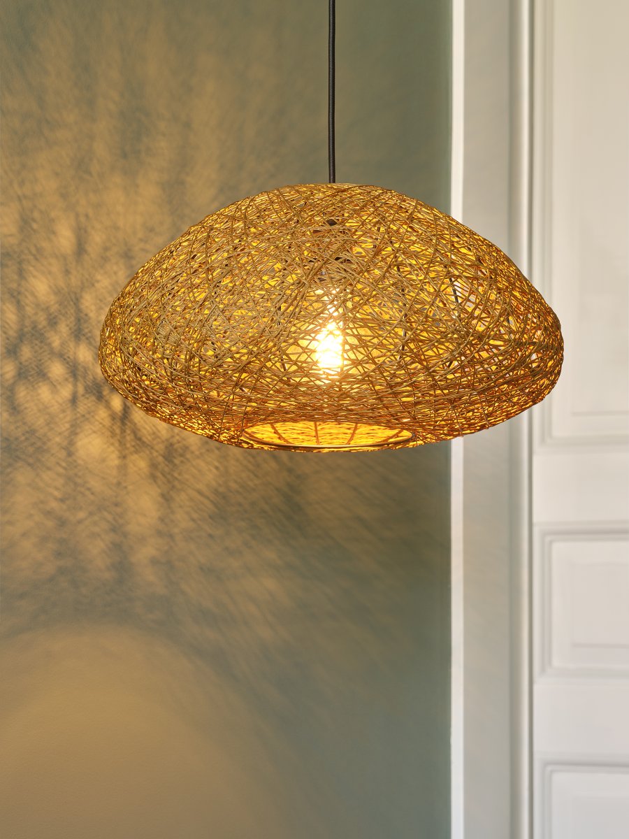 Paper Drop Ø40 Nature suspension De Osram - Paper Drop &auml;r en vacker lampa med bohemisk design.
