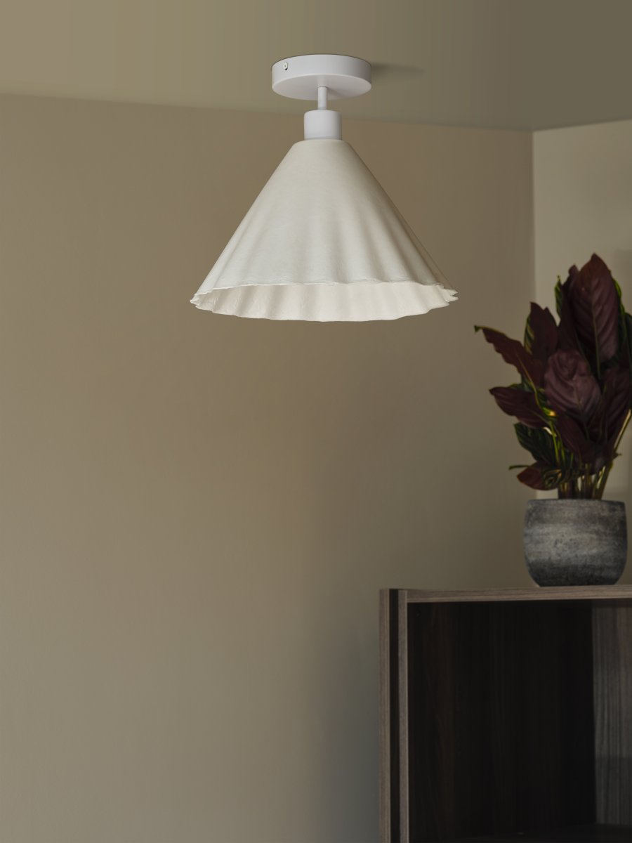 Pulp Ø30 Blanc plafonnier De Osram - L'abat-jour d&eacute;coratif en papier assure une agr&eacute;able r&eacute;partition de la lumi&egrave;re dans la pi&egrave;ce.