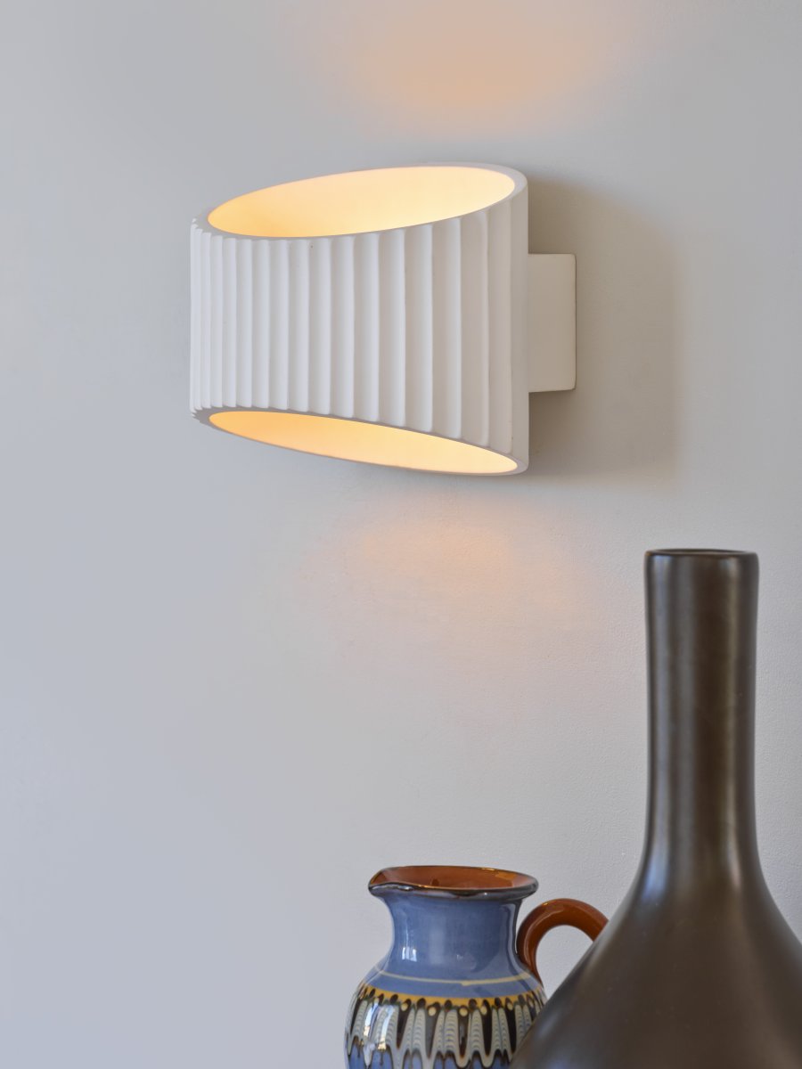 Plaster Band 25cm Blanc applique murale De Ledvance - Plaster Band &auml;r en modern v&auml;gglampa gjord av gips.