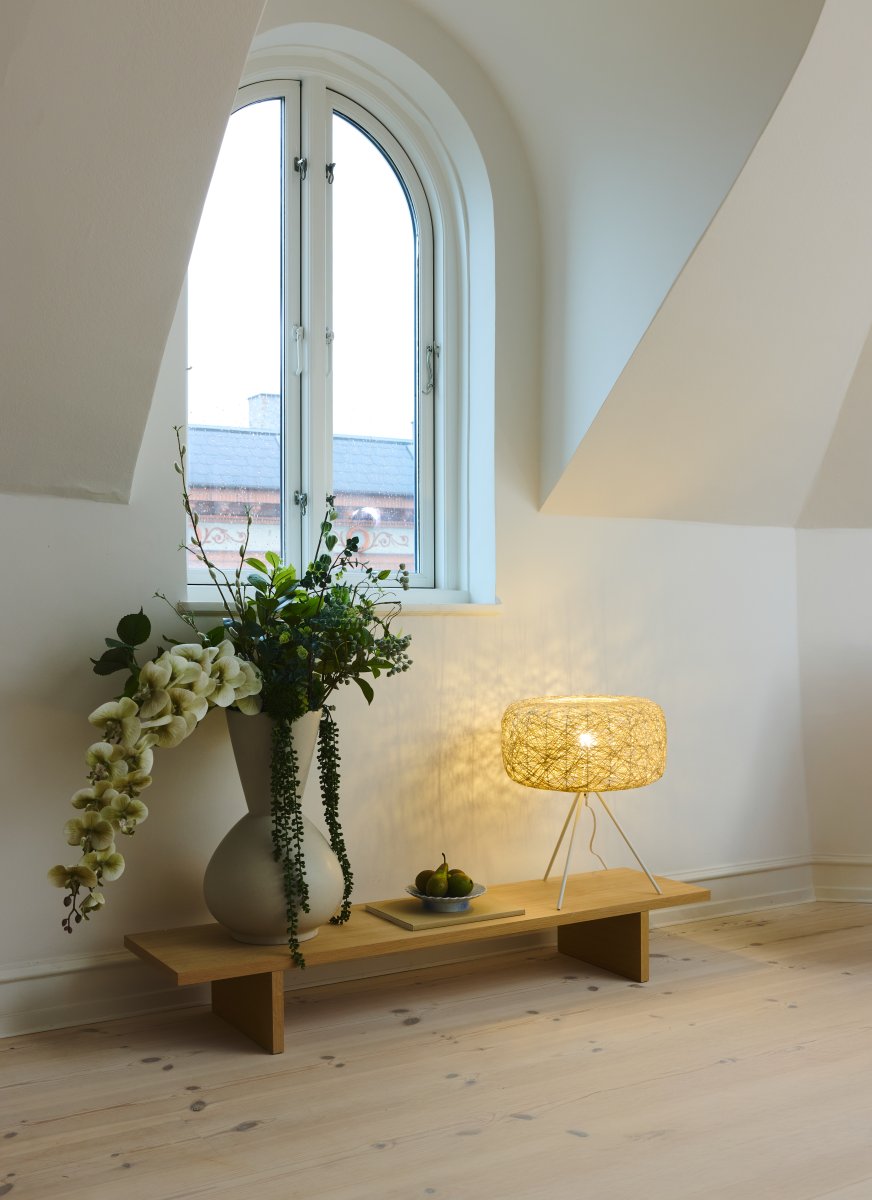 Paper Bale 48cm Nature lampe de table De Ledvance - Paper Bale &auml;r en vacker bordslampa med bohemisk design.