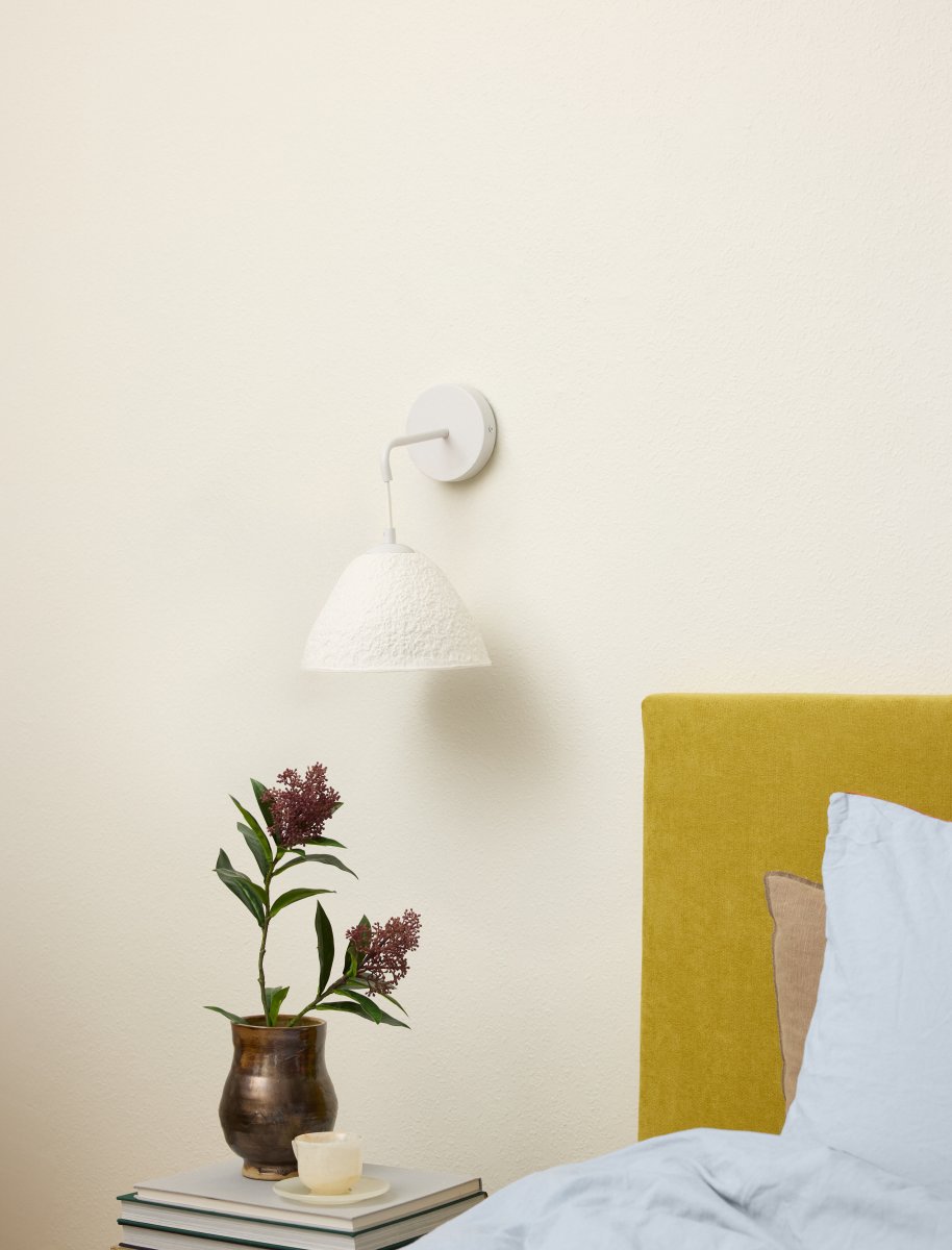 Lotus Leaf Ø22 Blanc applique murale De Ledvance - L'abat-jour d&eacute;coratif en papier assure une belle diffusion de la lumi&egrave;re vers le bas.