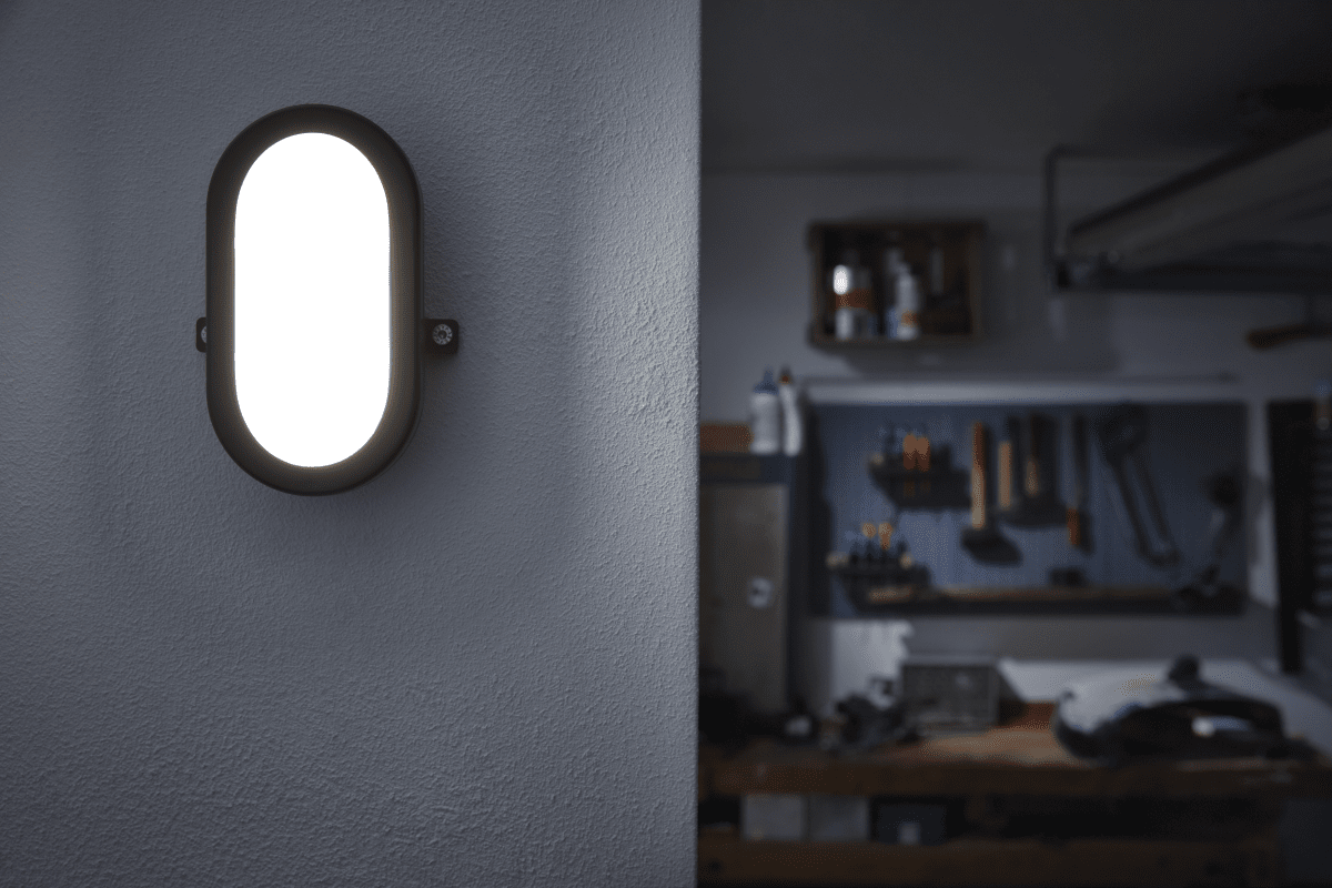 Bulkhead 11W Noir lampe d’extérieur De Ledvance - Bulkhead &auml;r en smidig belysningl&ouml;sning f&ouml;r dig som beh&ouml;ver en enkel lampa med bra ljus i t.