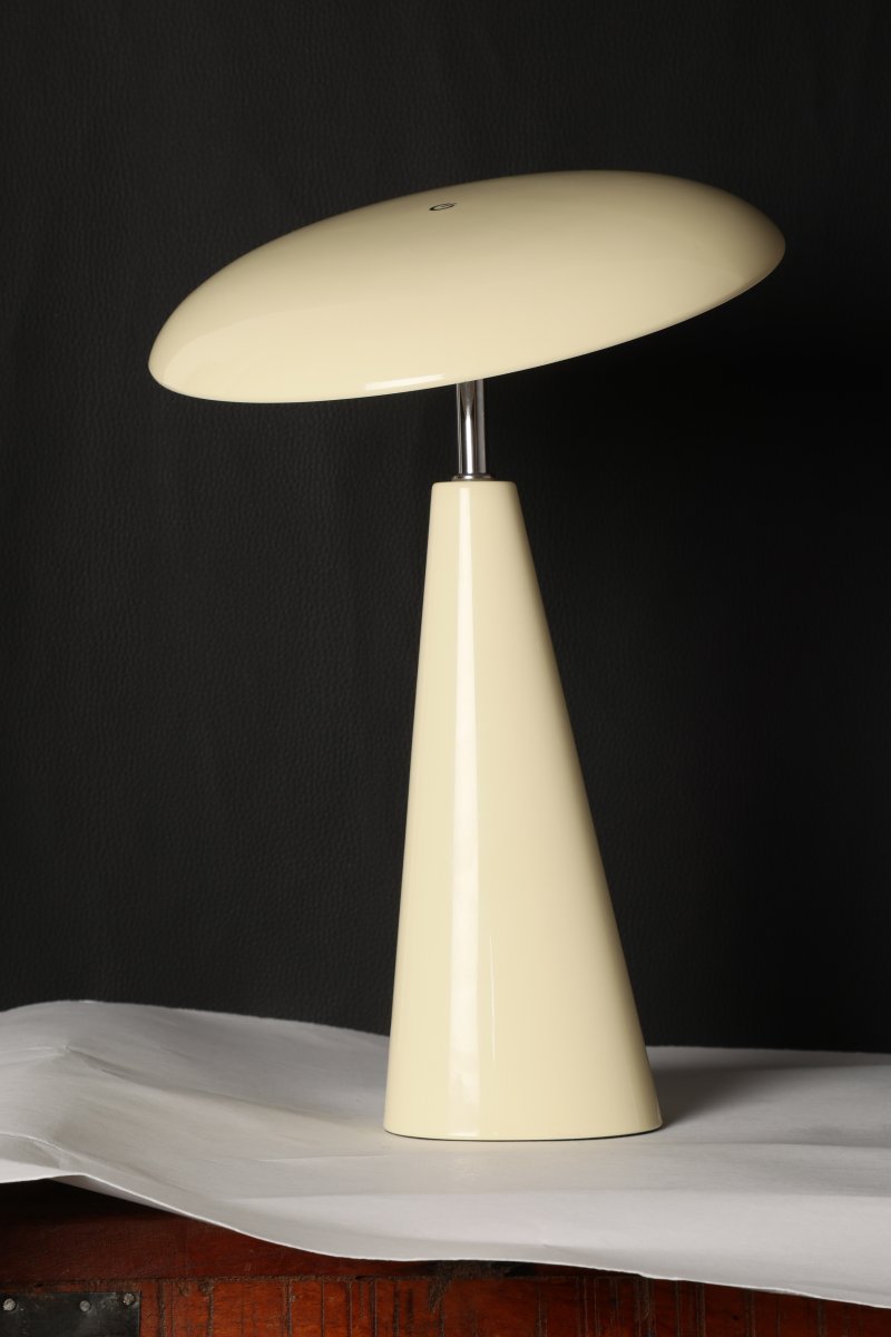 Audrey 33cm Beige portable De Eja - Audrey trouve parfaitement sa place sur une table basse, une table de chevet ou un rebord de fenêtre.