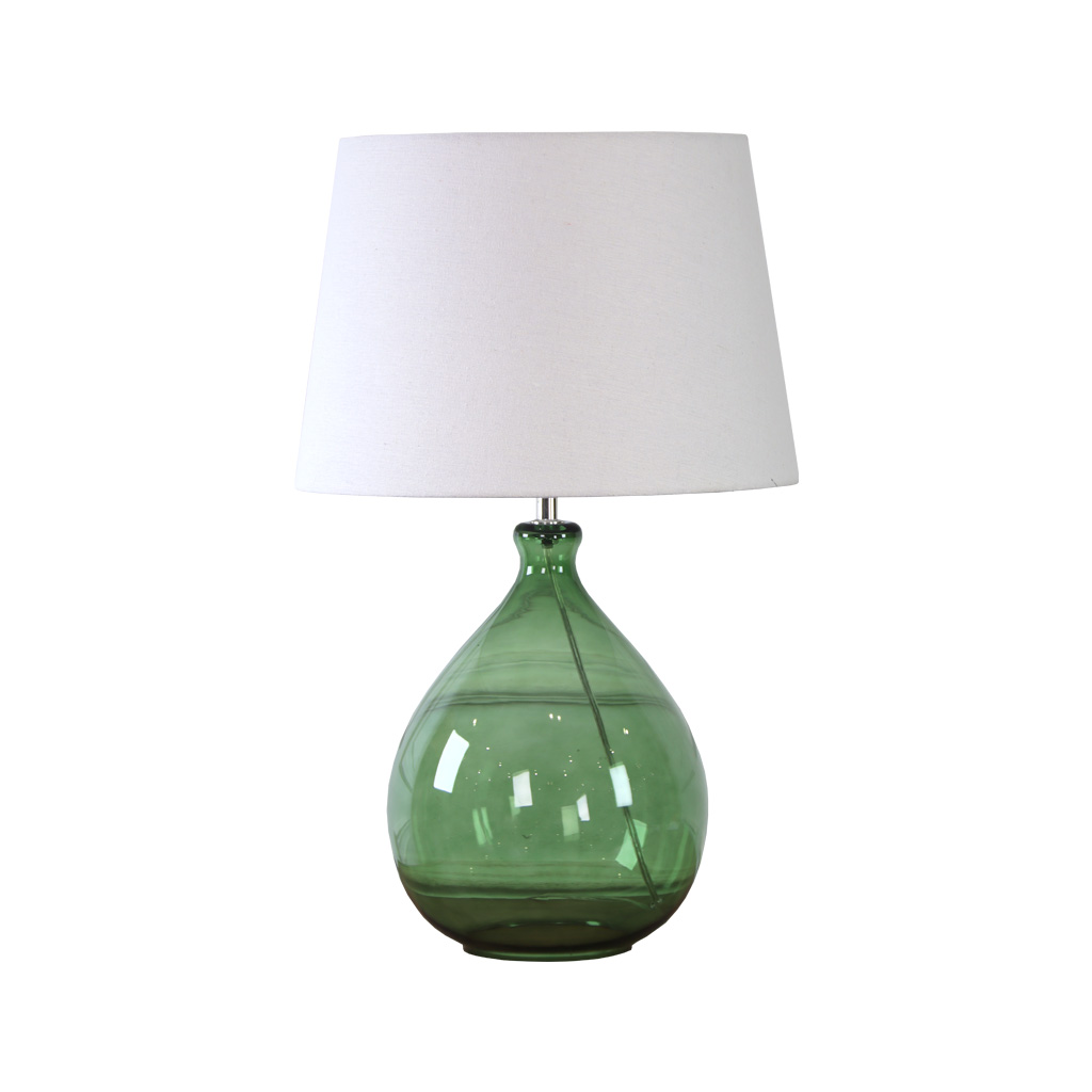 Tasso 55cm Vert lampe de table De Lampan - Tasso trouve sa place aussi bien sur une table d'appoint, un bureau ou une table de chevet, y apportant une touche de couleur et de caract&egrave;re.