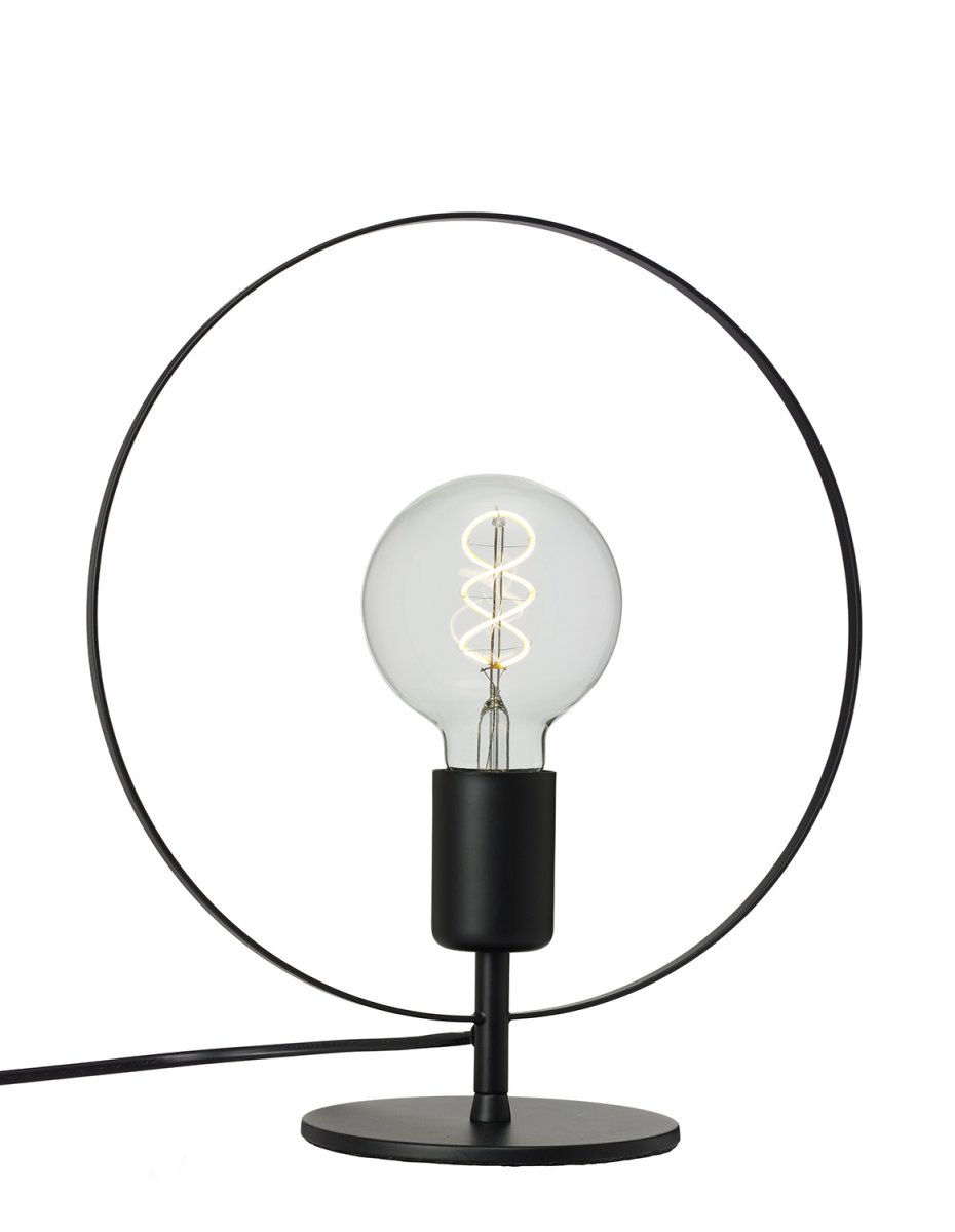 Spartan ringo 35cm Noir lampe de table De Cottex - La lampe de table en métal Spartan Ringo est une lampe moderne et minimaliste qui attire l'attention avec son design circulaire élégant.