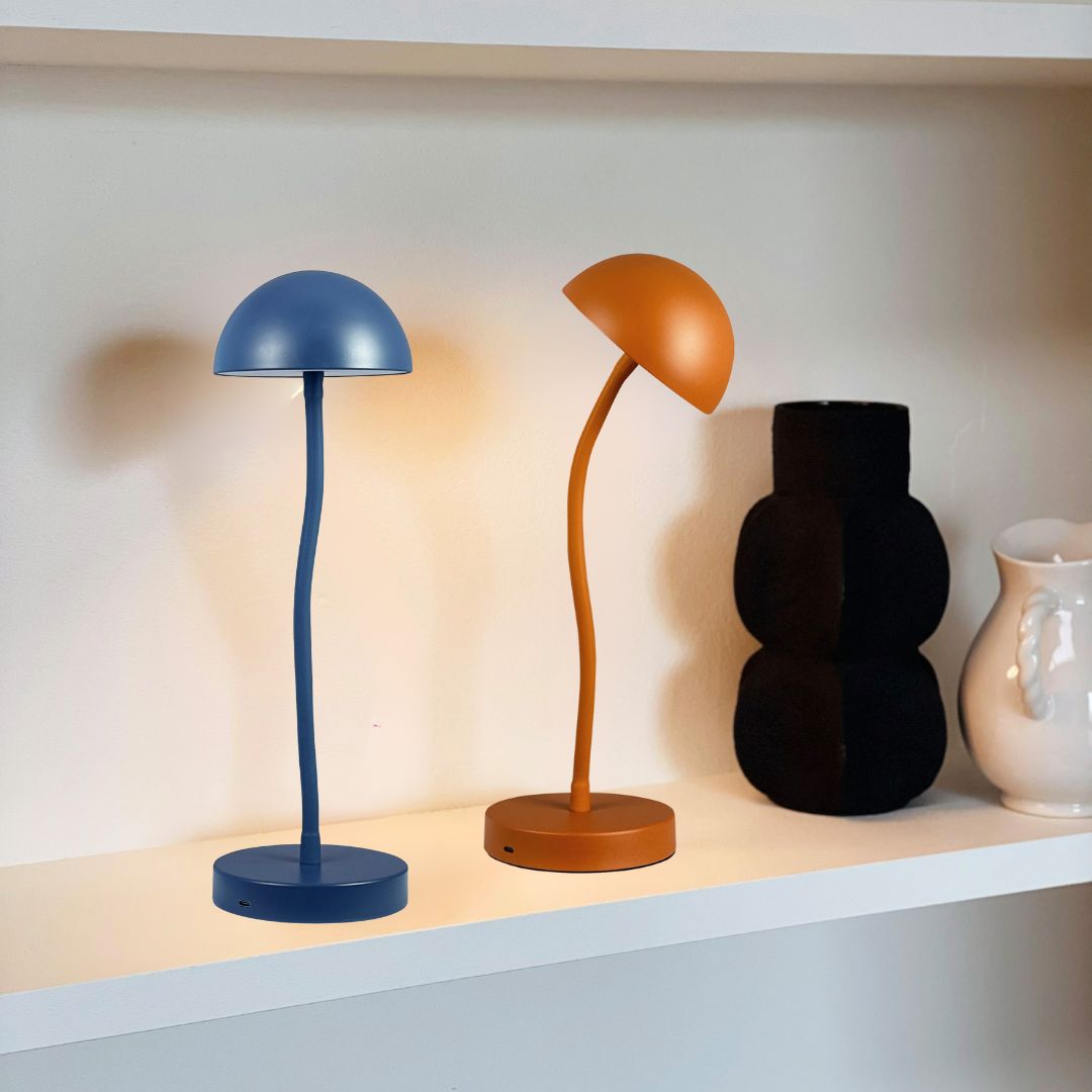 Fonzy 38cm Terre cuite portable De Dyberg Larsen - Fonzy bordslampa &auml;r b&aring;de rolig och praktisk, och dess flexibilitet g&ouml;r den till ett perfekt val f&ouml;r den som vill ha en lampa som &auml;r b&aring;de funktionell och stilren.