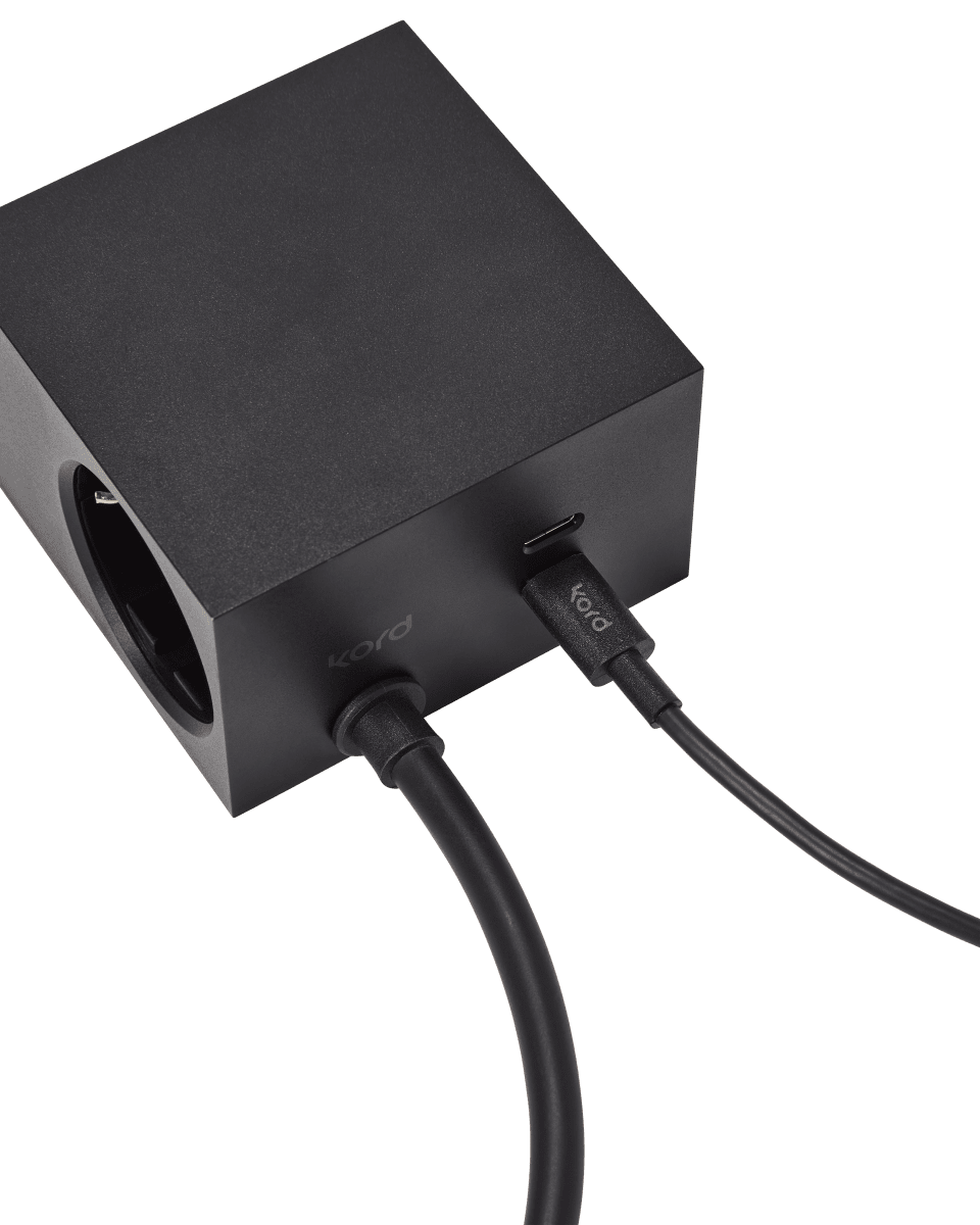 USB-C vers USB-C Noir De Kord - Compatibilit&eacute; universelle &ndash; Compatible avec les appareils USB-C tels que les t&eacute;l&eacute;phones portables, les tablettes et les ordinateurs portables compatibles avec la charge USB-C.