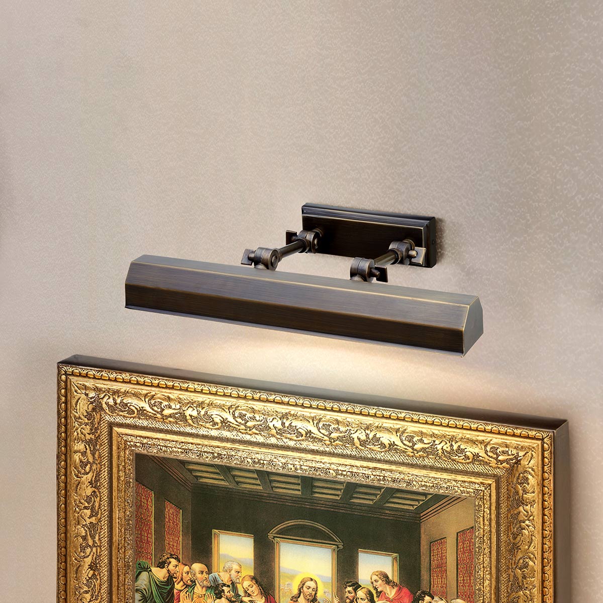 Chawtown 40cm Bronze De Elstead Lighting - L'élégante applique Chawton, en acier finition bronze foncé, séduit par son style classique et intemporel.