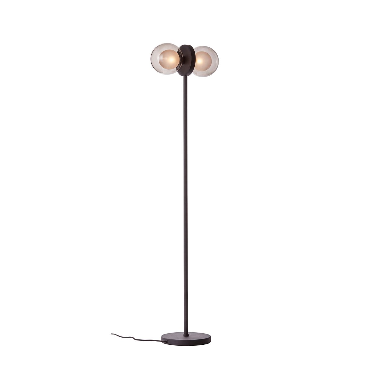 Discus Noir lampadaire De CO Bankeryd - Le lampadaire Discus a un design féminin qui prend le dessus et définit le style de votre maison.