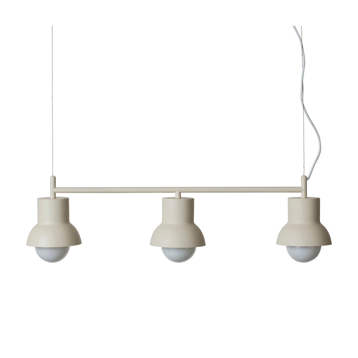 Down Long 82cm Beige clair suspension De CO Bankeryd - Pour que le design de la lampe soit mis en valeur de manière optimale, nous vous recommandons de choisir une source lumineuse globe d'un diamètre de 95 cm.