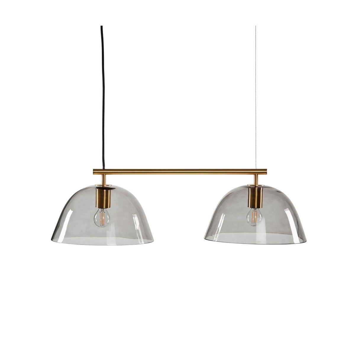 Wendo 70cm Laiton suspension De CO Bankeryd - Le plafonnier Wendo s'intègre parfaitement au-dessus des tables à manger rectangulaires, où la lampe fournit une bonne lumière tout en ajoutant du caractère à la pièce.