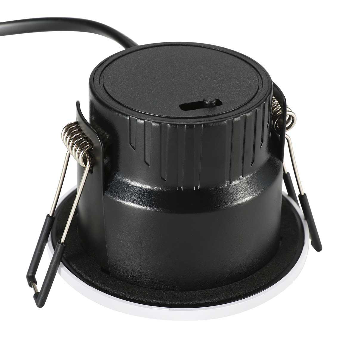 Cheapy 4CCT Pack De 4 Blanc De Designlight - Avec une consommation de seulement 5 W et une luminosité de 550 à 600 lm, il offre un éclairage efficace et économe en énergie.