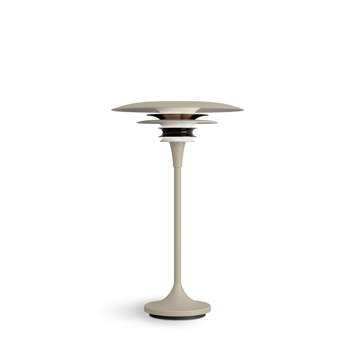 Diablo 48cm Sable/bronze lampe de table De Belid - Diablo est une lampe de table &eacute;l&eacute;gante qui apportera une touche personnelle &agrave; votre pi&egrave;ce.