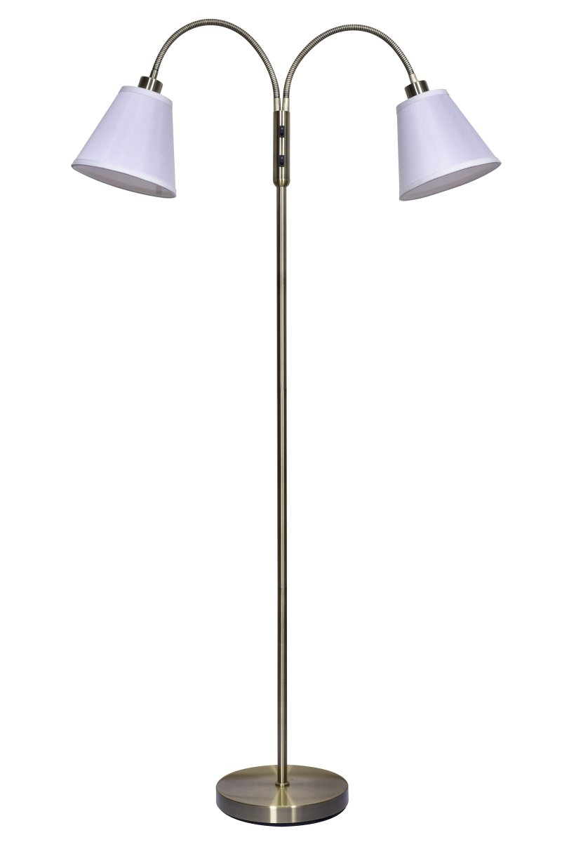 Doppio Laiton antique lampadaire De Lampan - Doppio est un lampadaire &eacute;l&eacute;gant avec deux t&ecirc;tes de lampe r&eacute;glables, ce qui le rend parfait pour lire, travailler ou comme &eacute;clairage d'ambiance dans le salon.