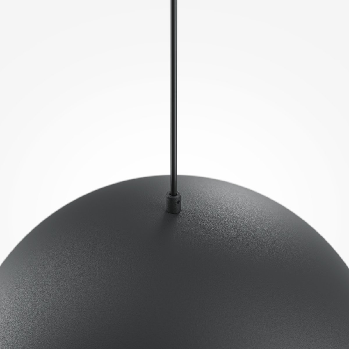 Basic colors Ø35 Noir suspension De Maytoni - Avec son abat-jour en forme de croissant d'un noir &eacute;l&eacute;gant, il &eacute;met une lumi&egrave;re dirig&eacute;e et agr&eacute;able qui cr&eacute;e une atmosph&egrave;re moderne et harmonieuse.