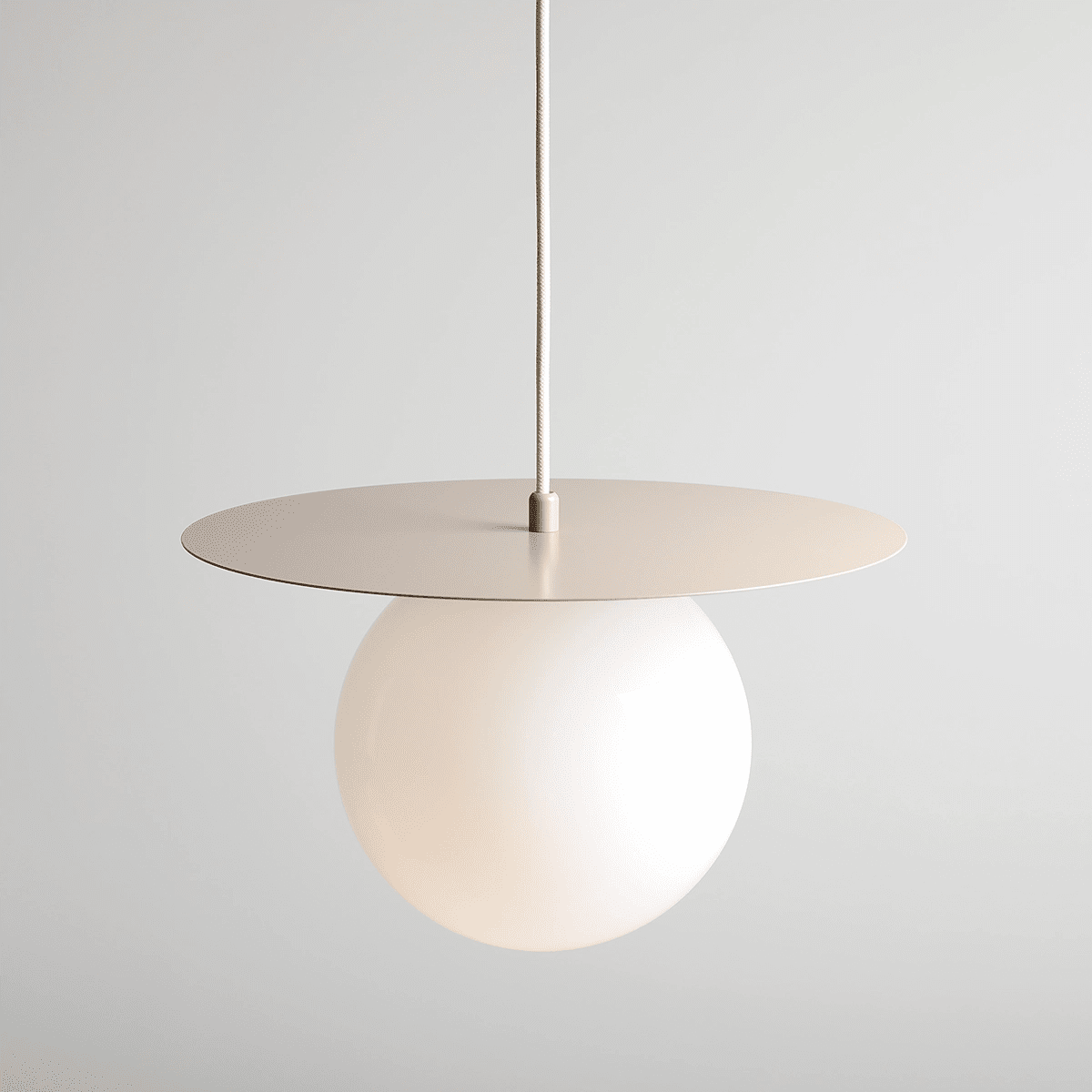 Loop Ø34 Beige suspension De Artera - Le dôme rond en verre opale a un diamètre de 20 cm et assure une belle répartition de la lumière dans la pièce.
