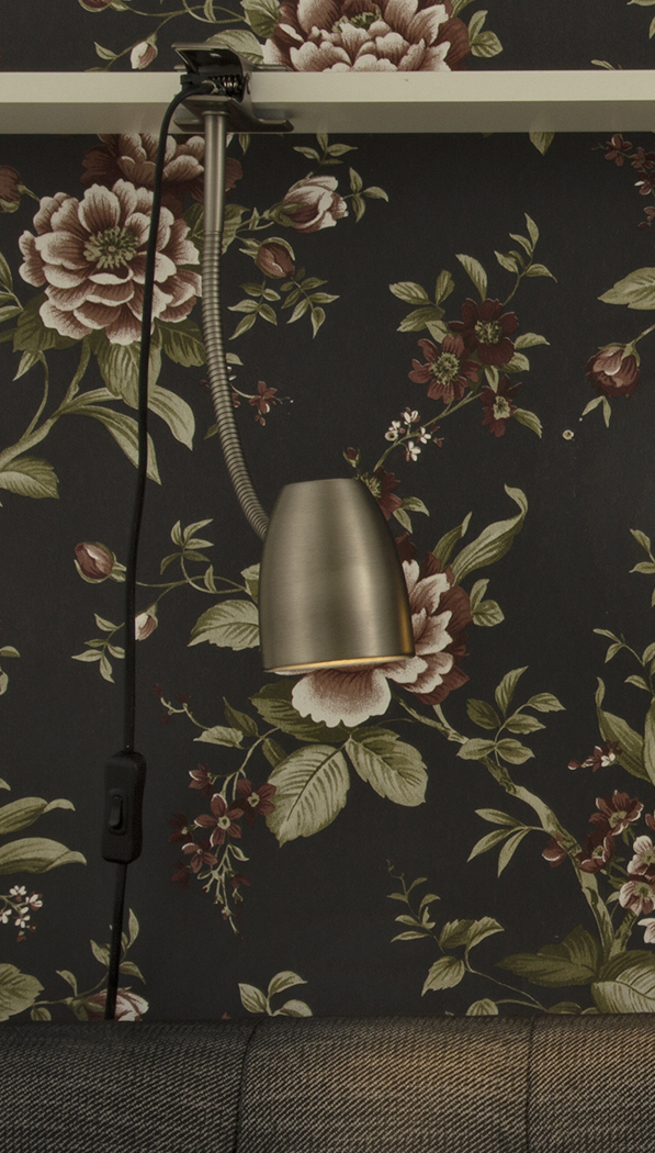 Sandnes Étain lampe à pince De Aneta Lighting - Pince pratique pour t&ecirc;te de lit, bureau ou &eacute;tag&egrave;re.